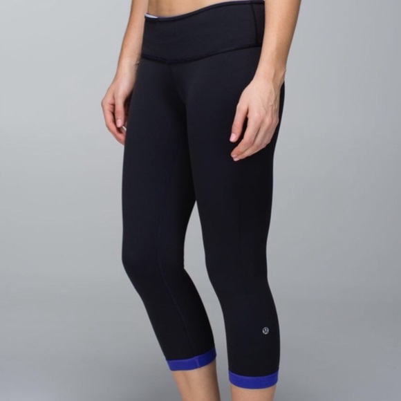 ❤️SOLD❤️ Reversible Lululemon Cropped Wunder Under - Picture 4 of 10